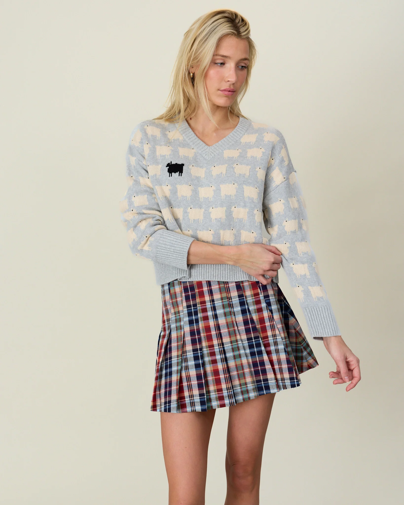 Warm & Wonderful Cotton Linen V-Neck Sheep Sweater Heather Gray - Image 4